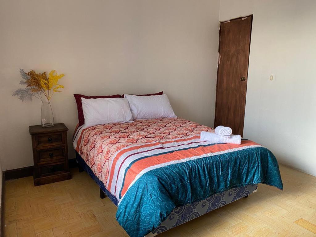 Casa Del Viajero Colonial Guatemalaアパートメント エクステリア 写真